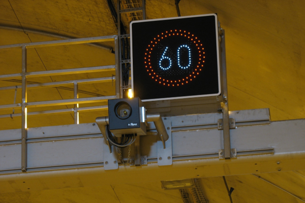 Beispieldarstellung TraffiStar S330 mit Anbindung an WVZ